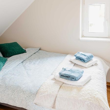 Mira - Mira Pokoje Z Widokiem Na Jezioro Chmielno Extérieur photo