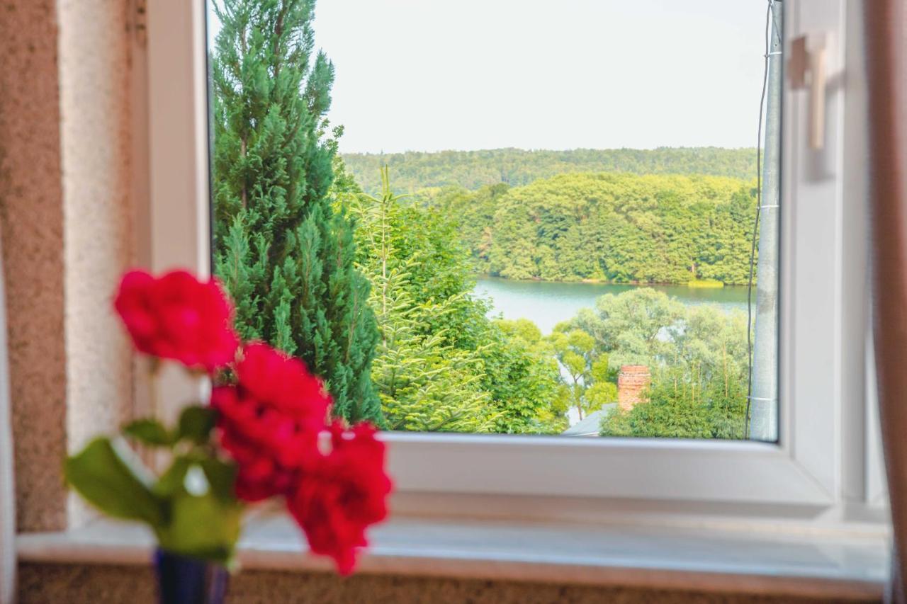 Mira - Mira Pokoje Z Widokiem Na Jezioro Chmielno Extérieur photo