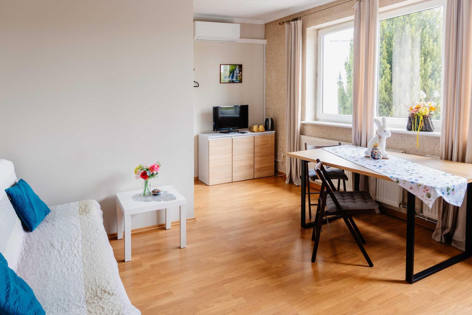 Mira - Mira Pokoje Z Widokiem Na Jezioro Chmielno Extérieur photo