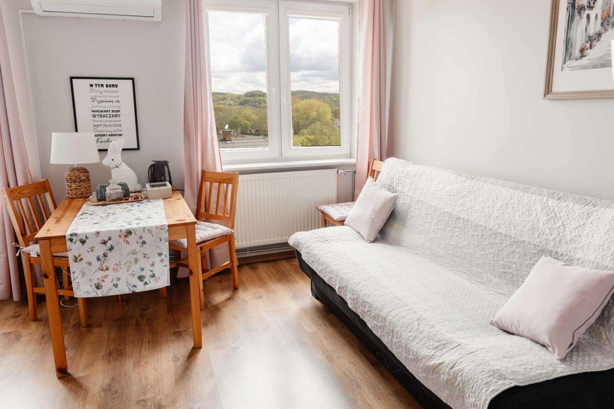 Mira - Mira Pokoje Z Widokiem Na Jezioro Chmielno Extérieur photo
